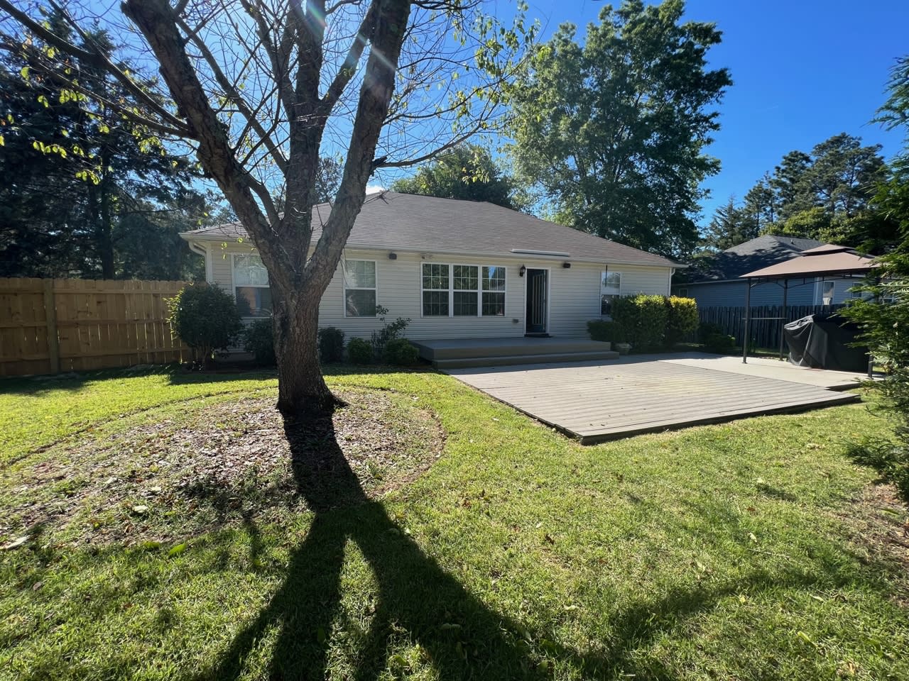 305 Woodgreen Dr – photo 4