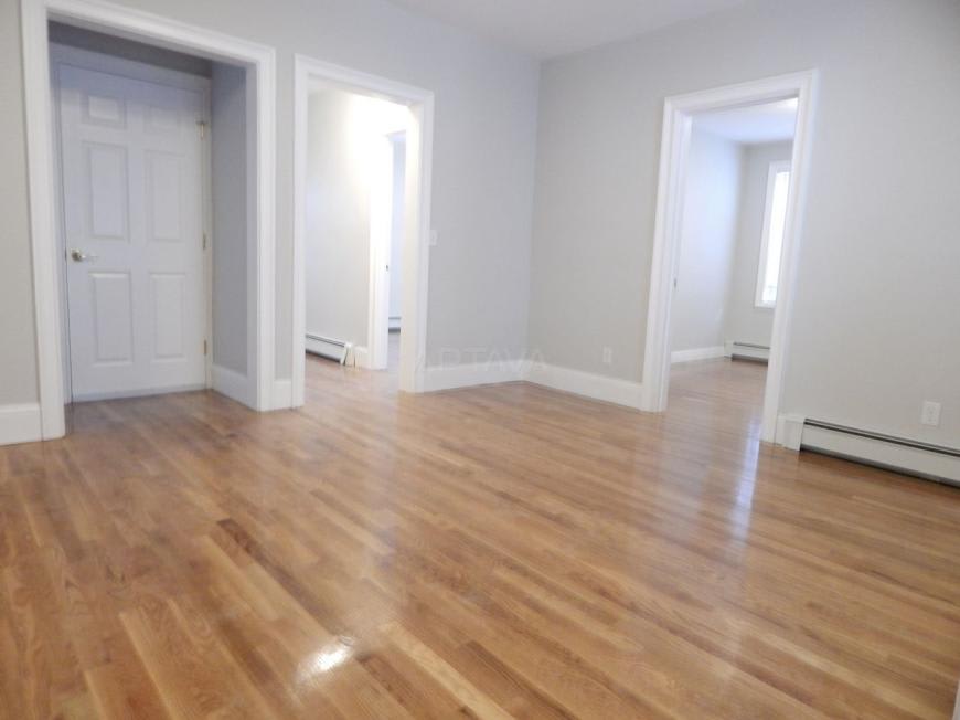 19 Henderson St. – photo 1
