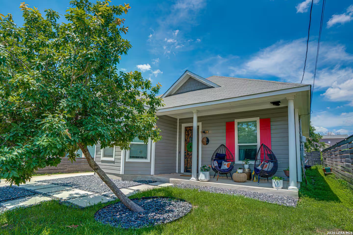 623 Dakota St – photo 2