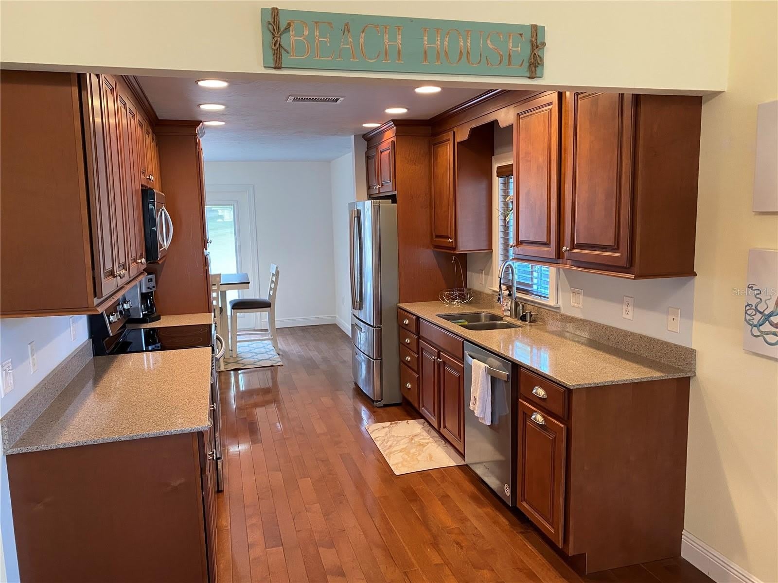 1832 WORRINGTON Street – photo 4