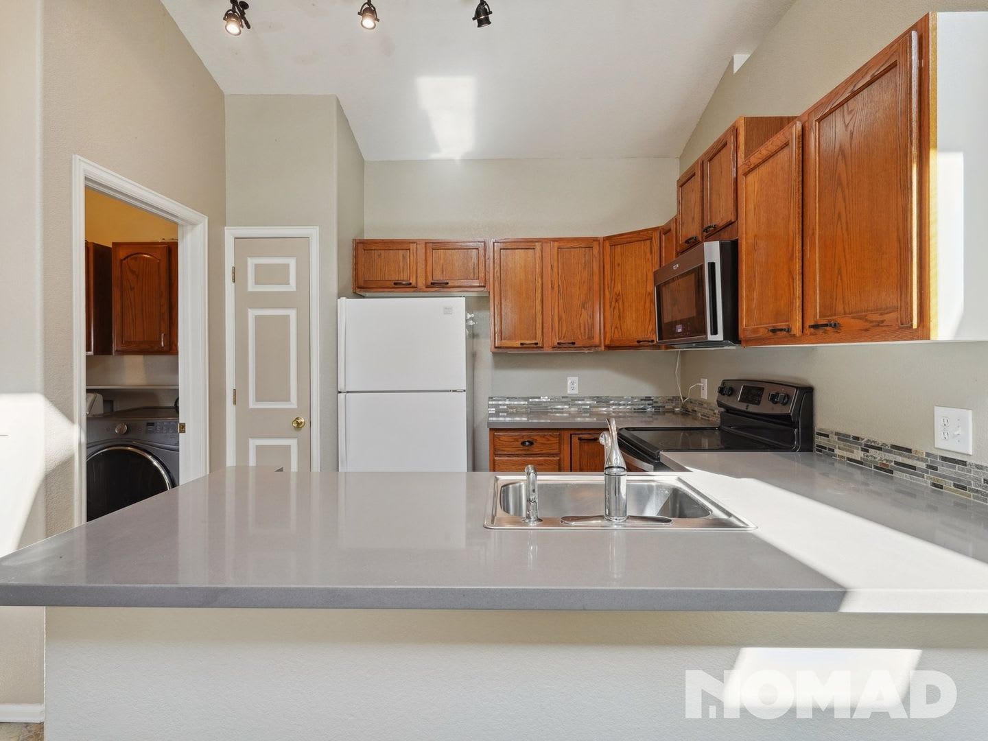 3 Bedroom Townhome in a gated community in Colorado Springs – photo 3
