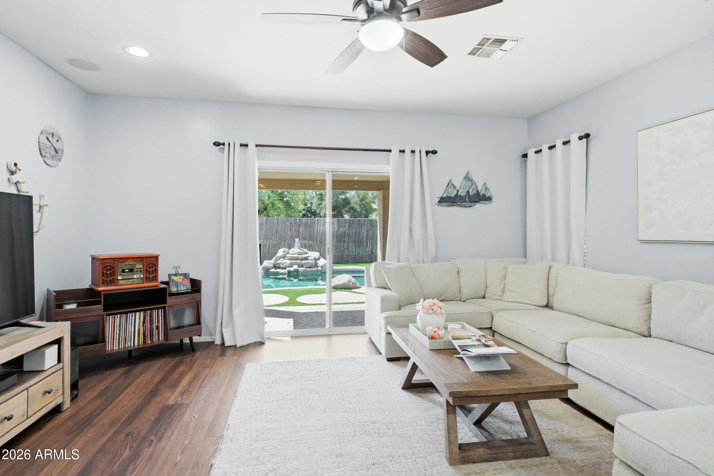 15341 W Maui Lane – photo 4