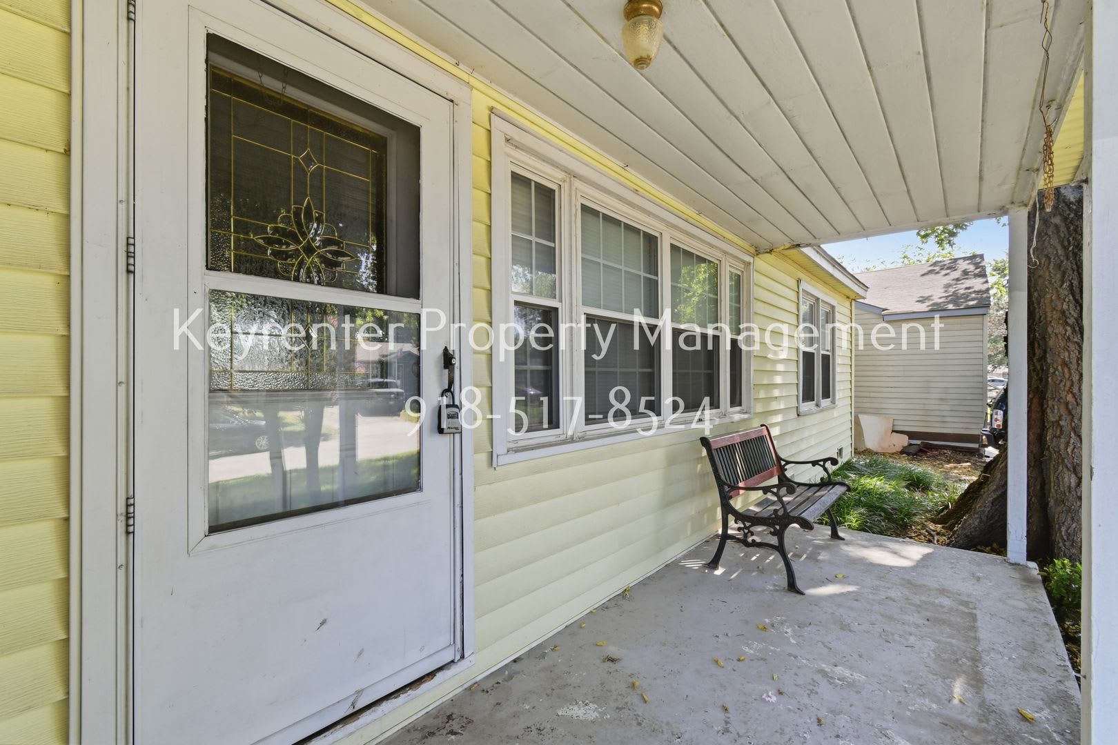 Remodeled Midtown Tulsa Bungalow Classic Charm With Modern Updates – photo 3