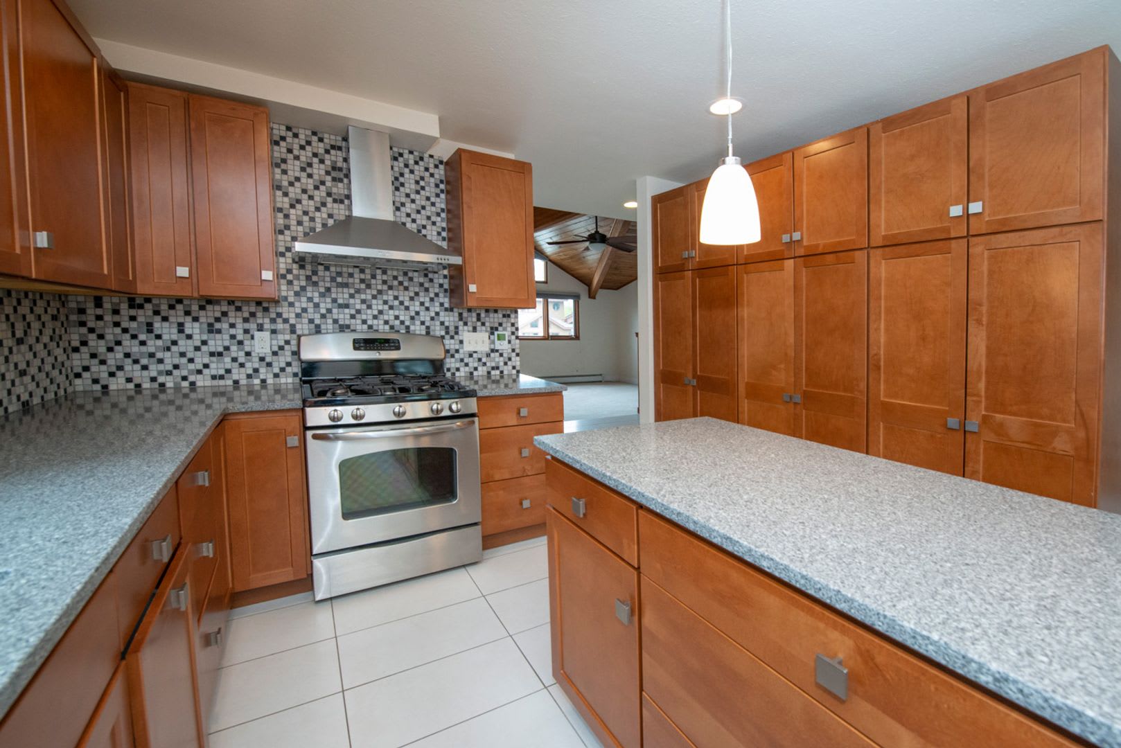 DeLong Lake Condo – photo 4