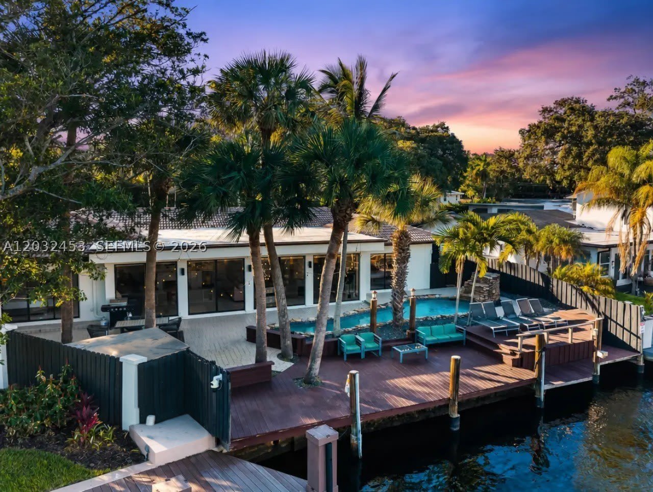 1030 SW 14th Ter – photo 3