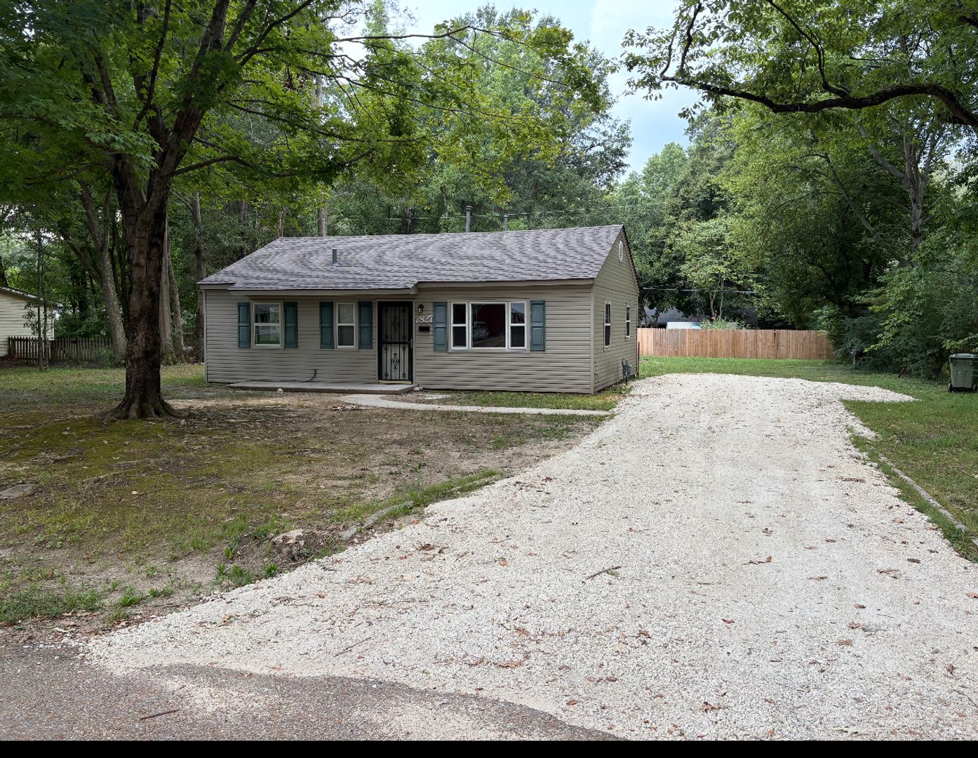 3 Bedroom 1 Bath home in Millington – photo 1