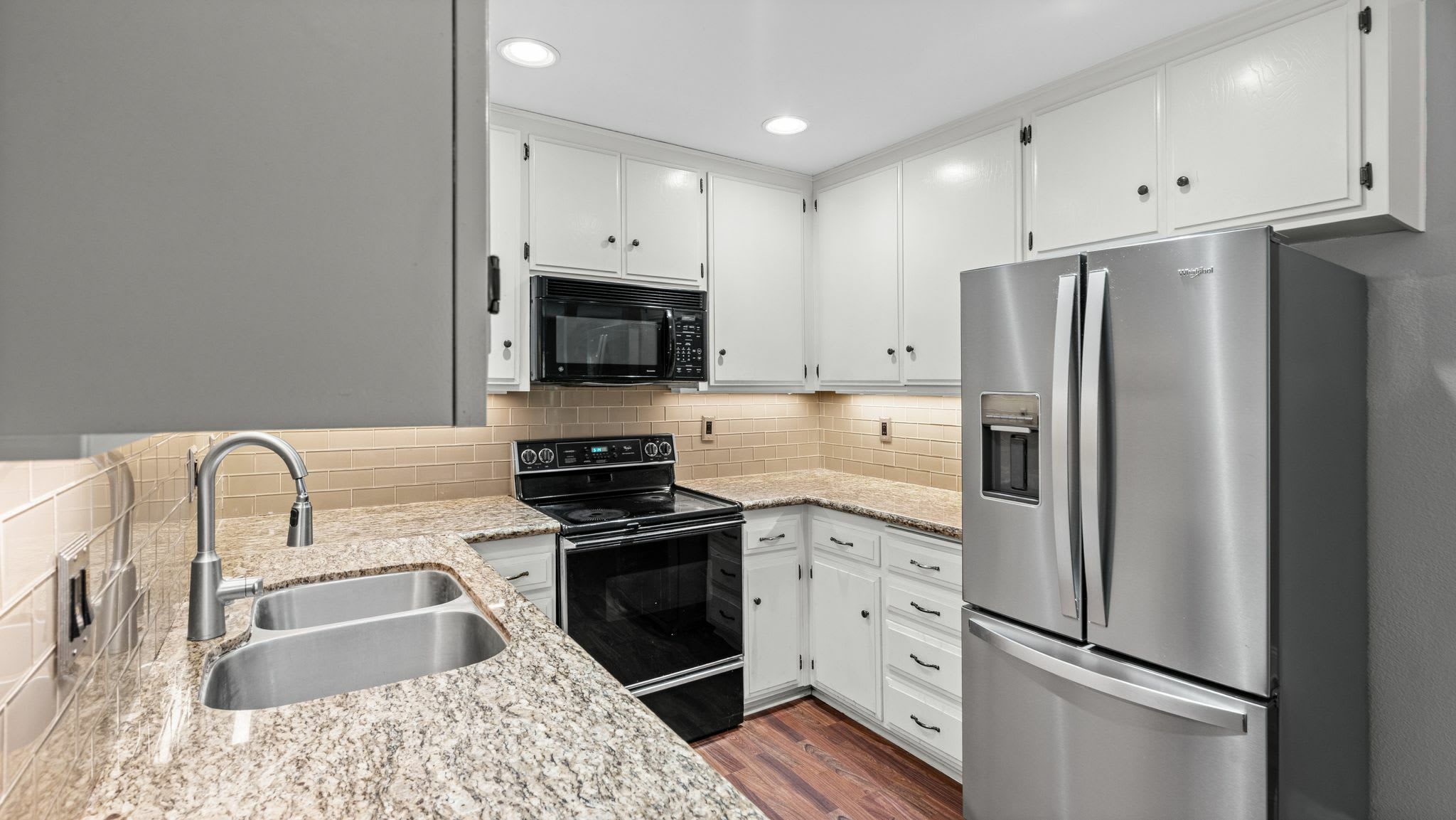 140 Walnut Avenue – photo 1