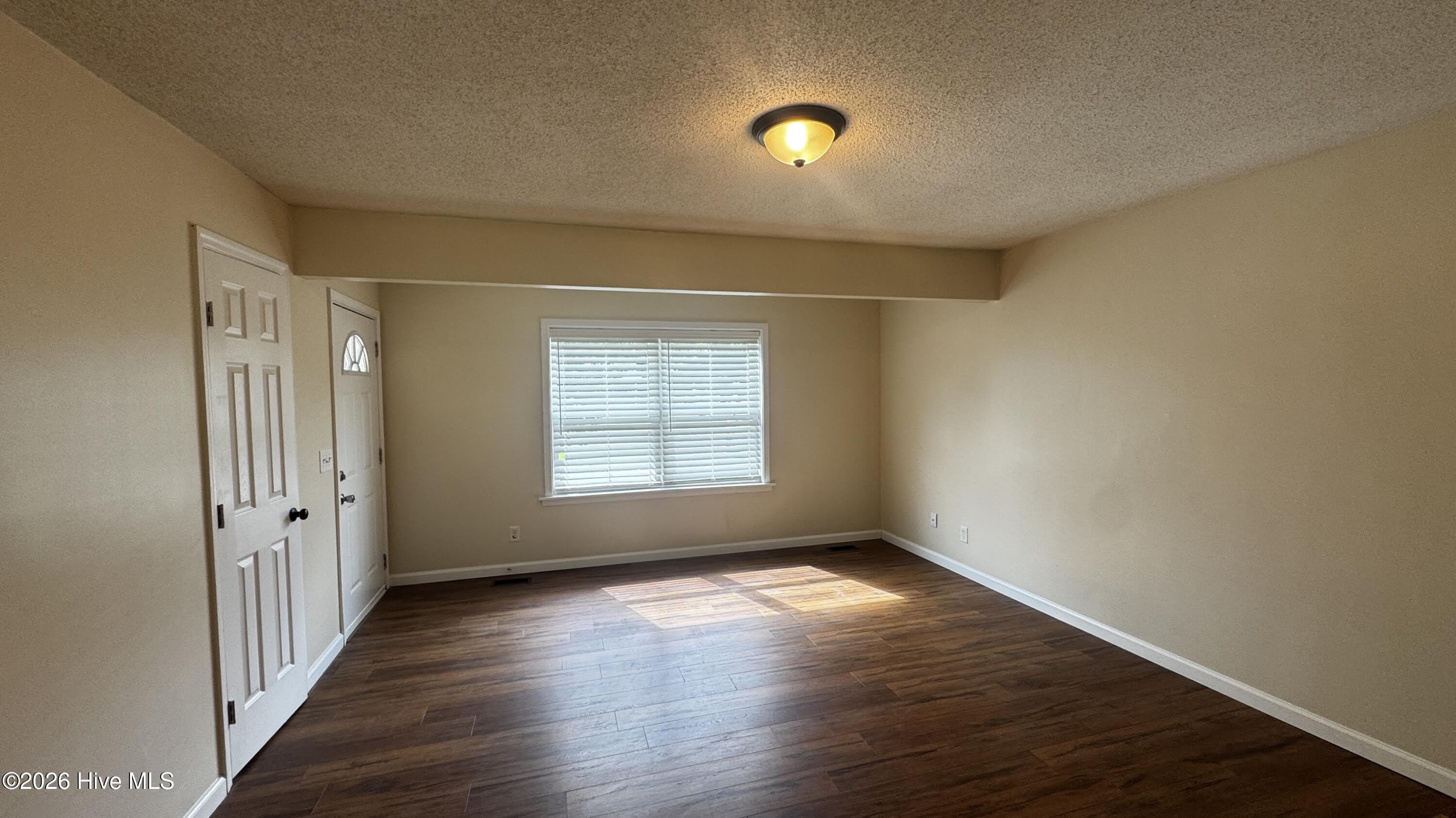 112 Shamrock Drive – photo 4