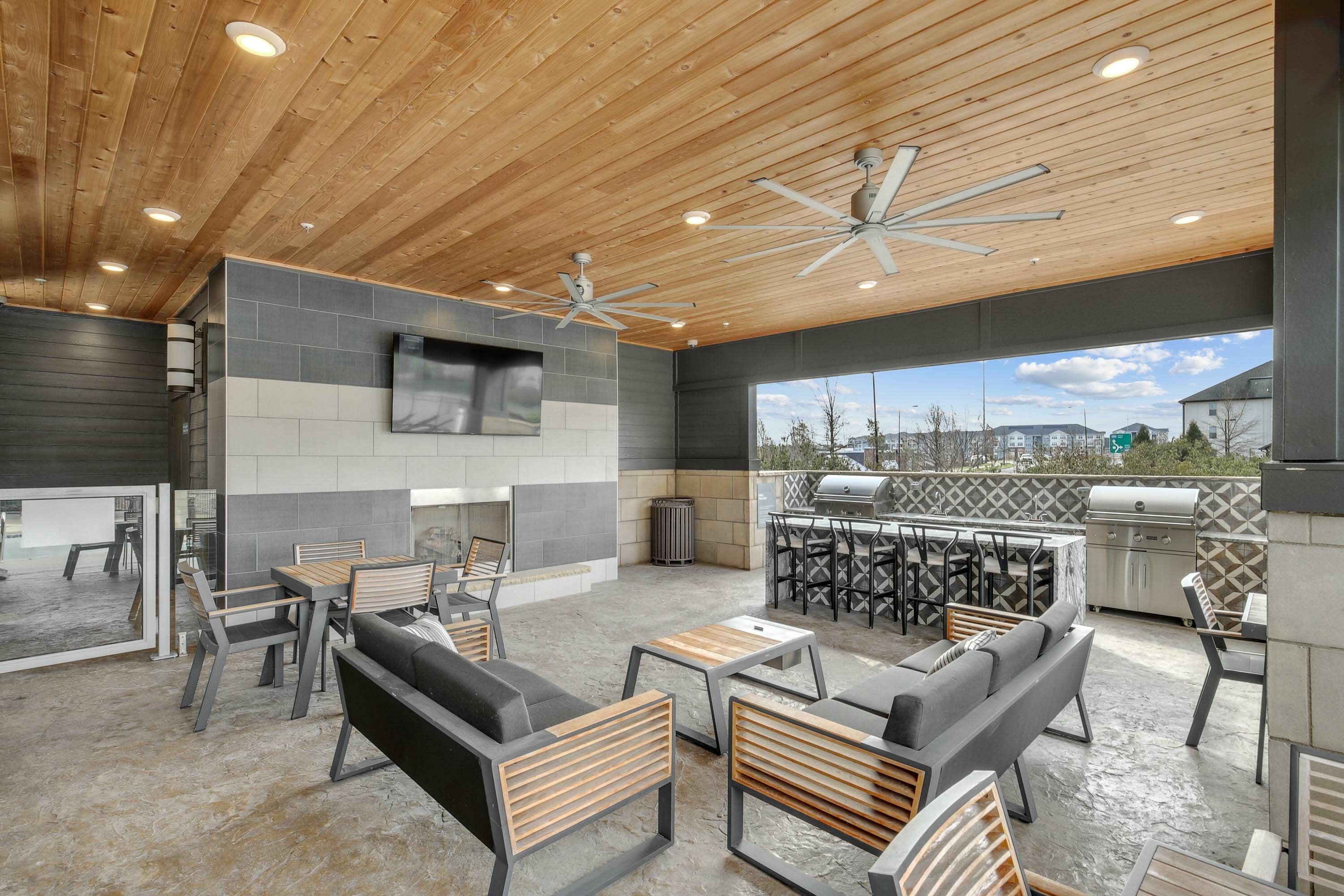 The Maxwell at Highland Creek – photo 5