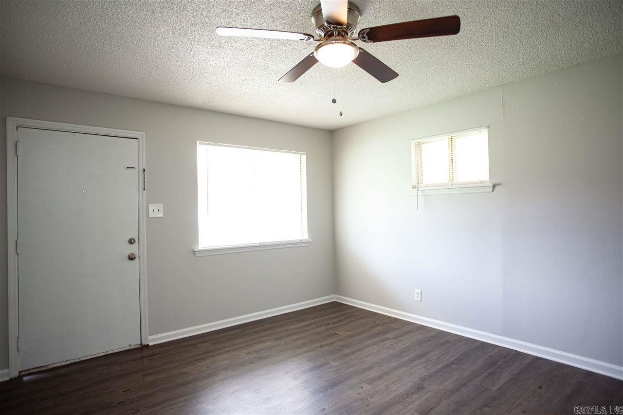 817 Greenlea Drive – photo 4