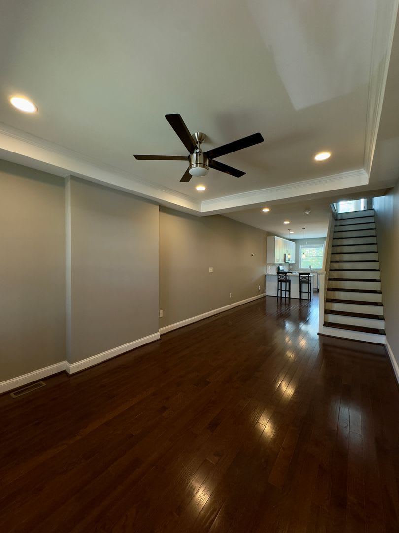 Charming 3 Bedroom/3 Bathroom Townhome with Den in Hampden, MD! – photo 2