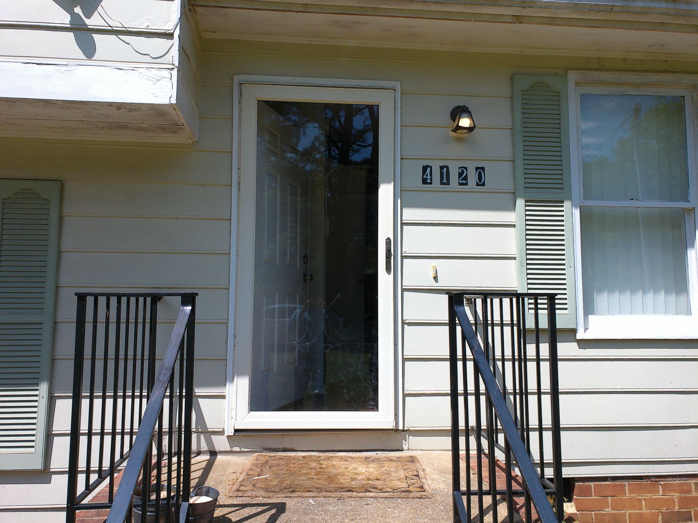 Awesome 4 Bedroom Tri Level – photo 2