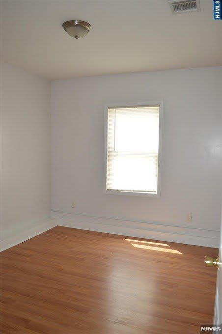 16 18 N Front – photo 3