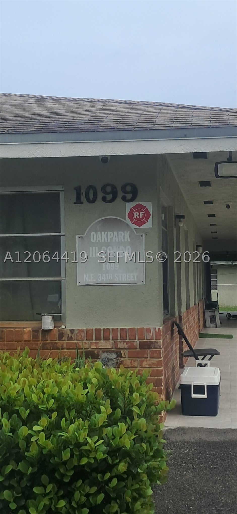 1098 Ne 34Th Ct – photo 1