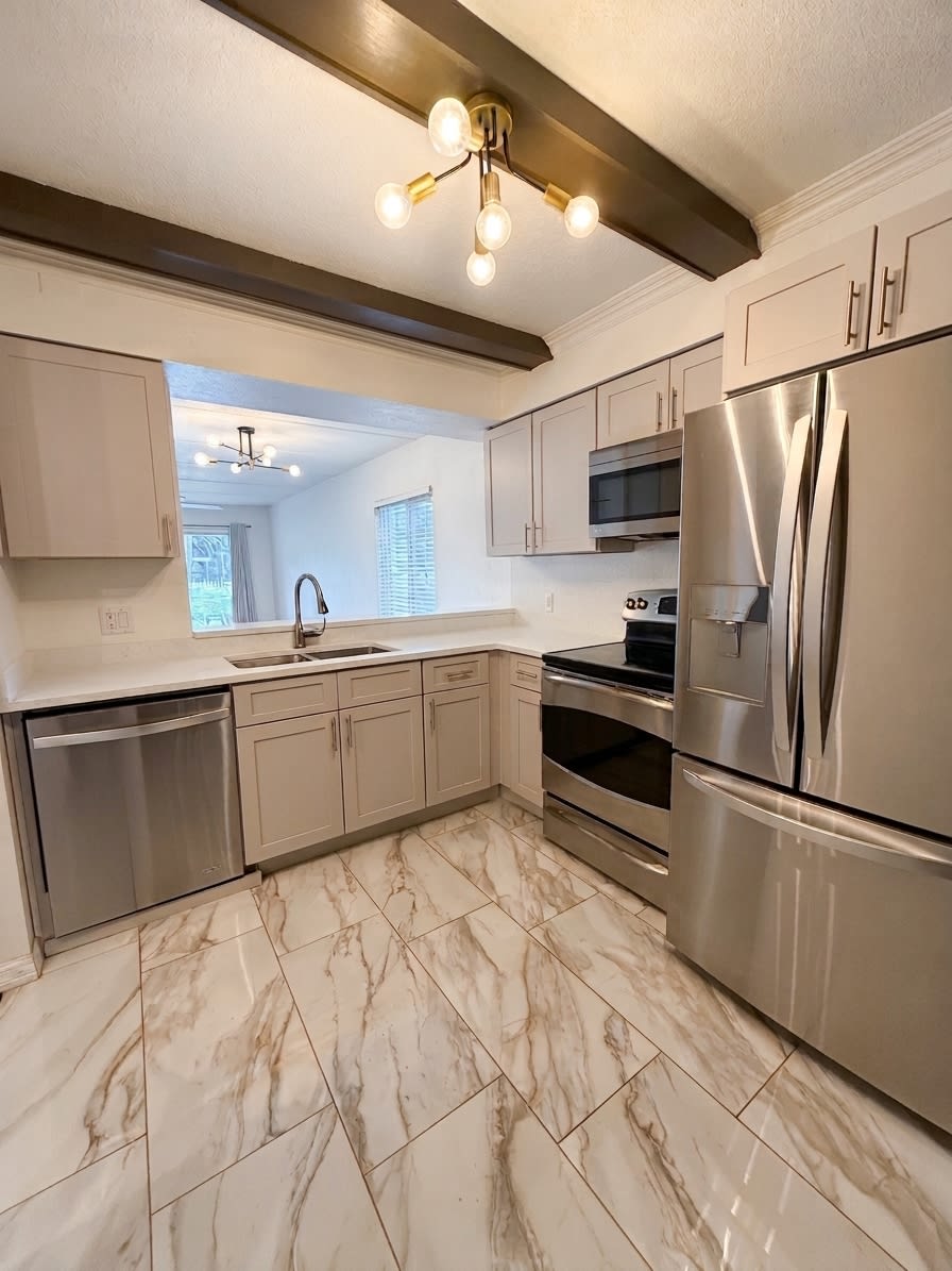 4410 White Pine Avenue – photo 2