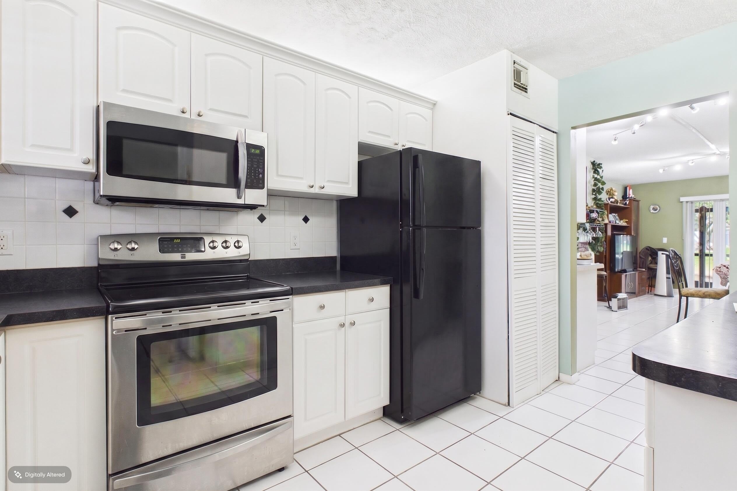 8511 OLD COUNTRY Manor – photo 4