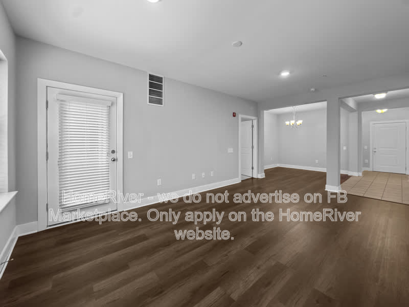 2907 Bleeker St – photo 1
