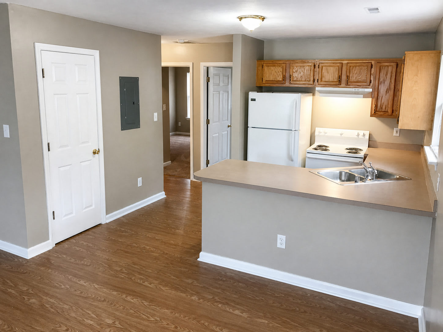 2001 Cornerstone Dr – photo 3