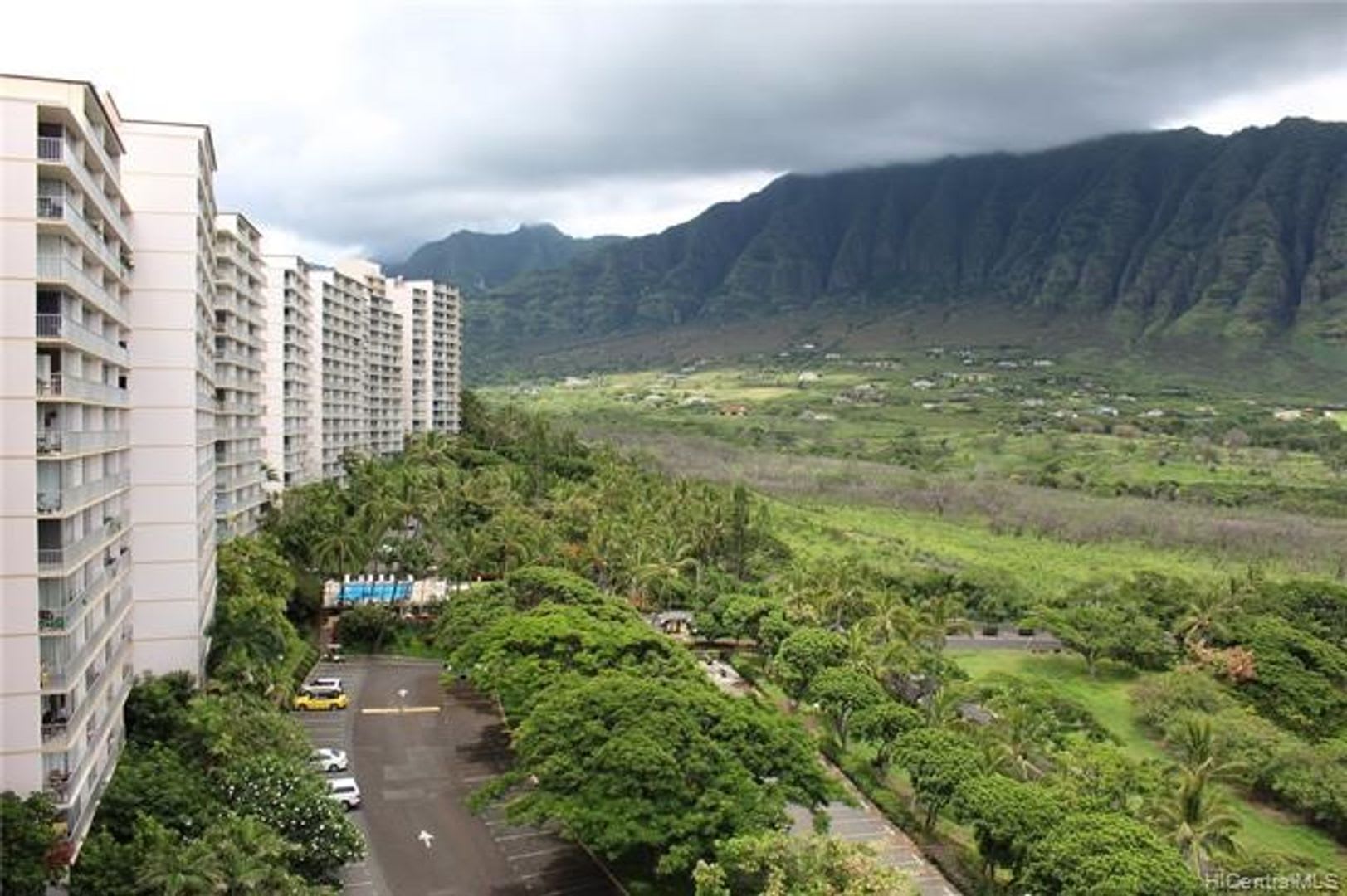Makaha Valley Towers – photo 2