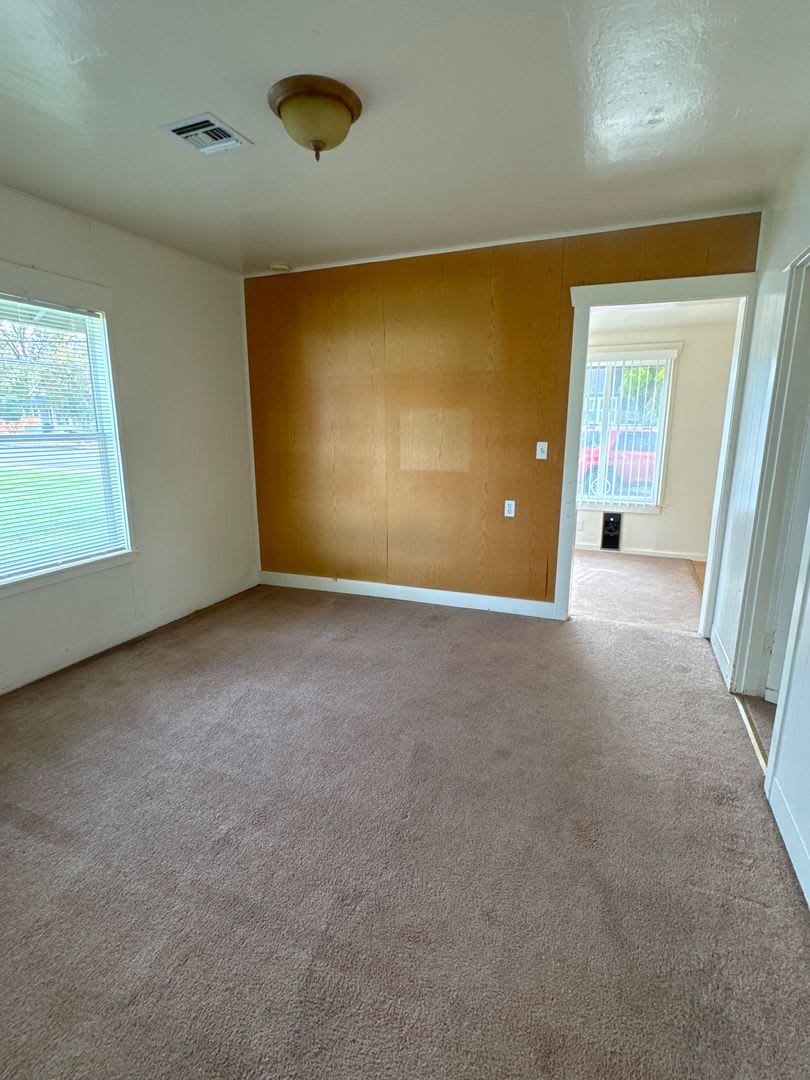 Cozy College Place Home – photo 4
