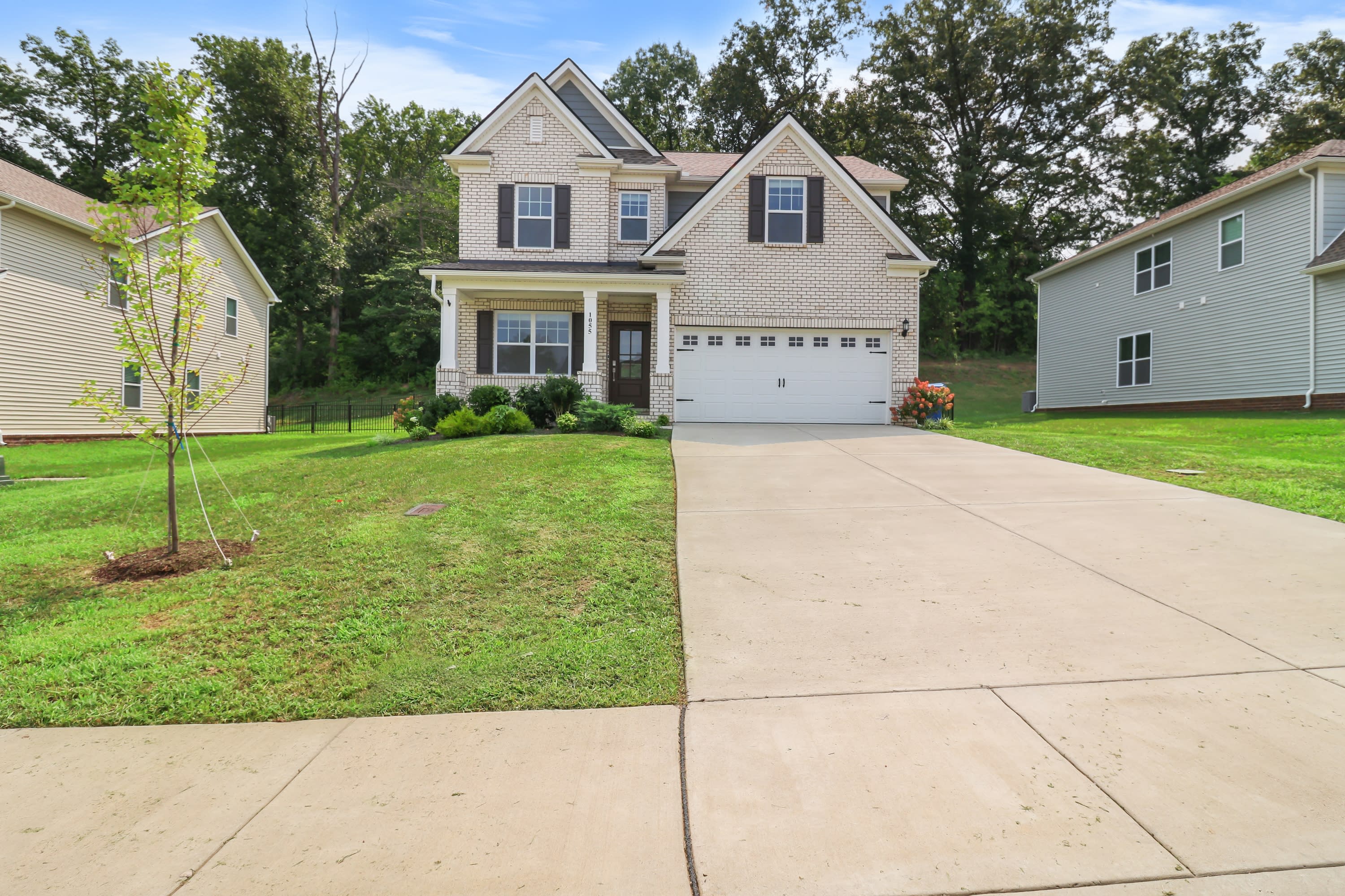 1055 Ross Farms Boulevard – photo 1