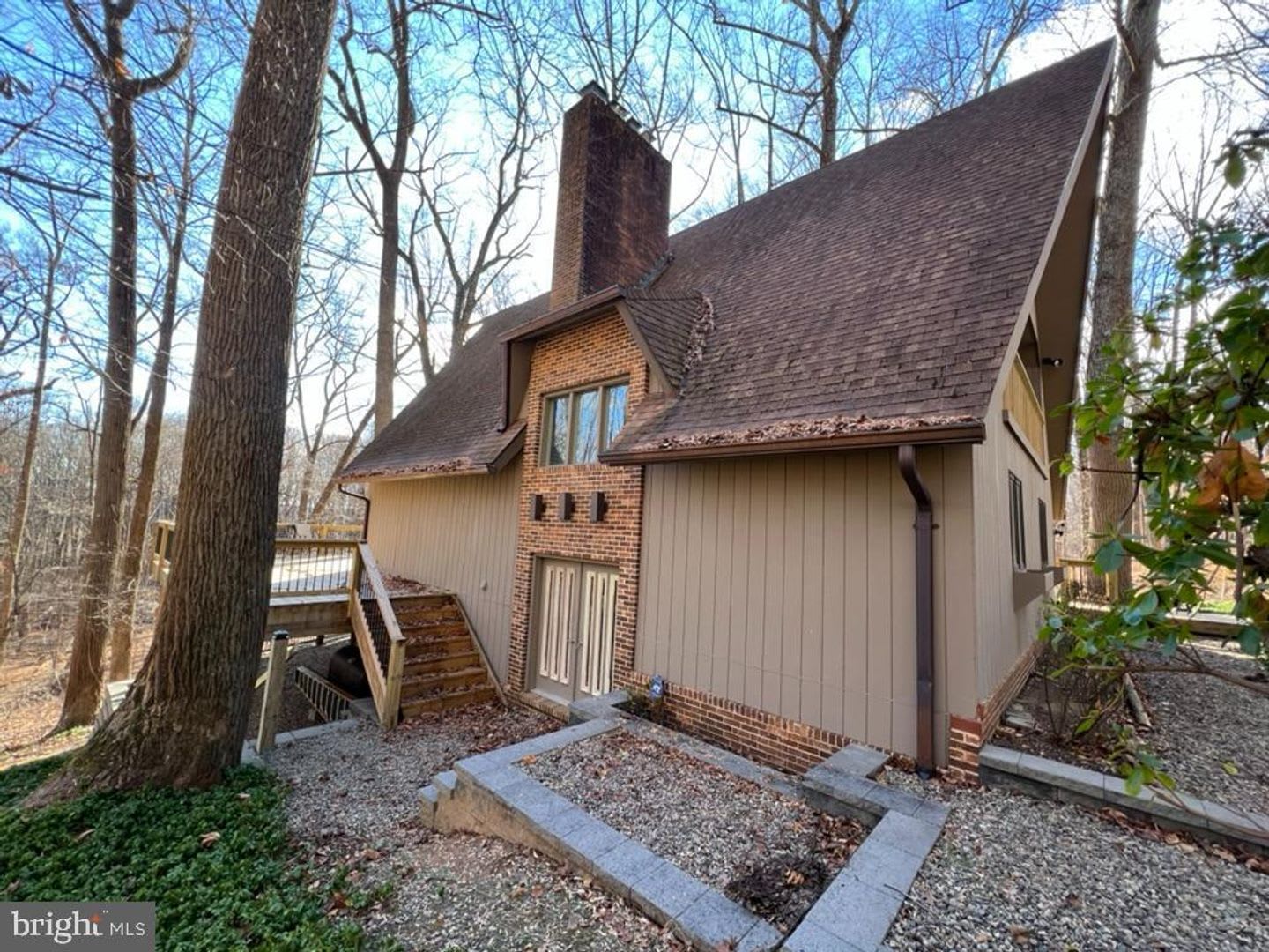 Beautiful 3bd 3bth contemporary A-framed home in the prestigious Eagle's Nest community. – photo 2