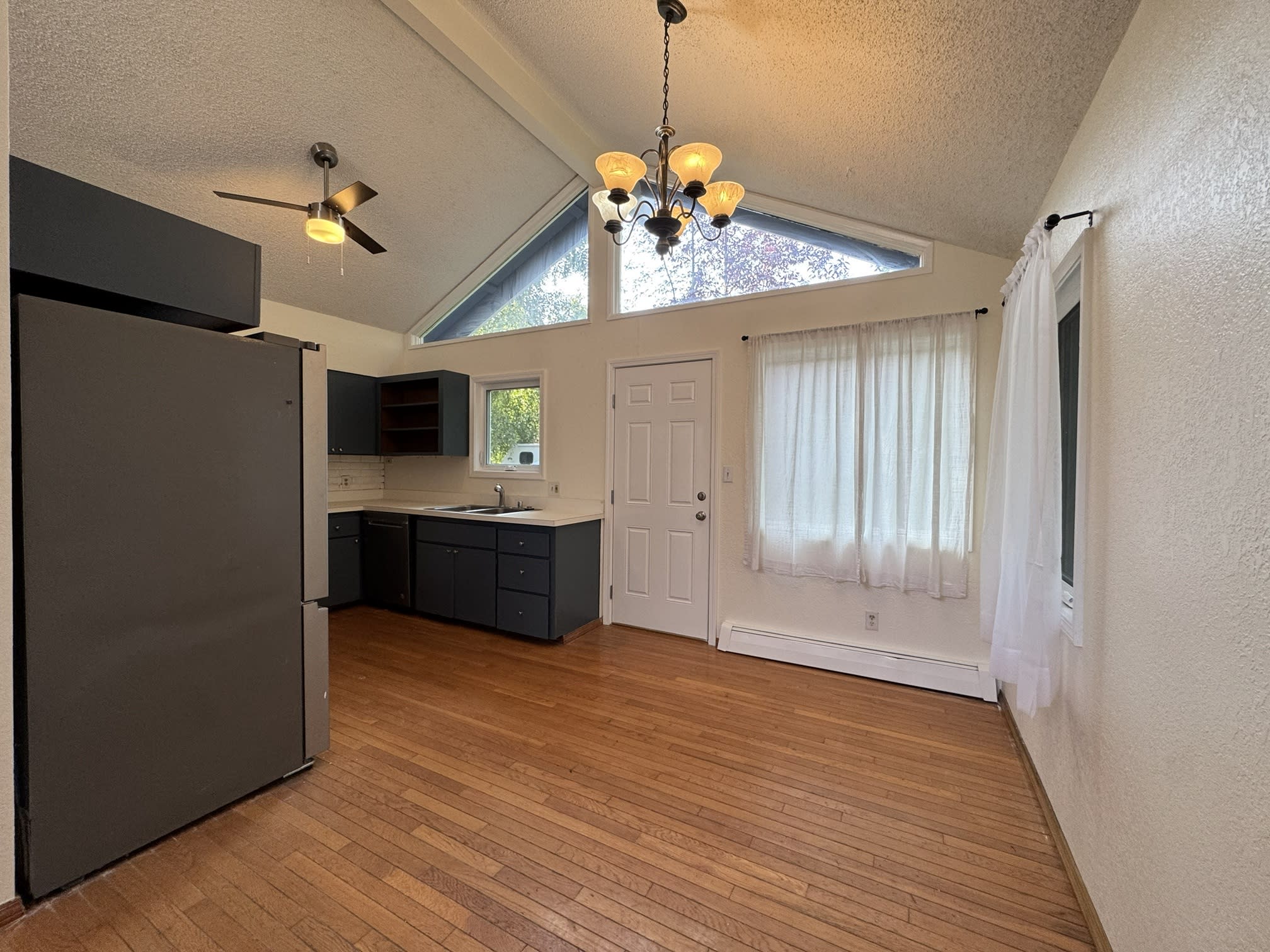 1233 Crescent Drive – photo 5