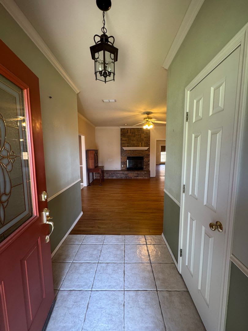 Located in CISD 3/2/2/2 Beautiful Home! – photo 3
