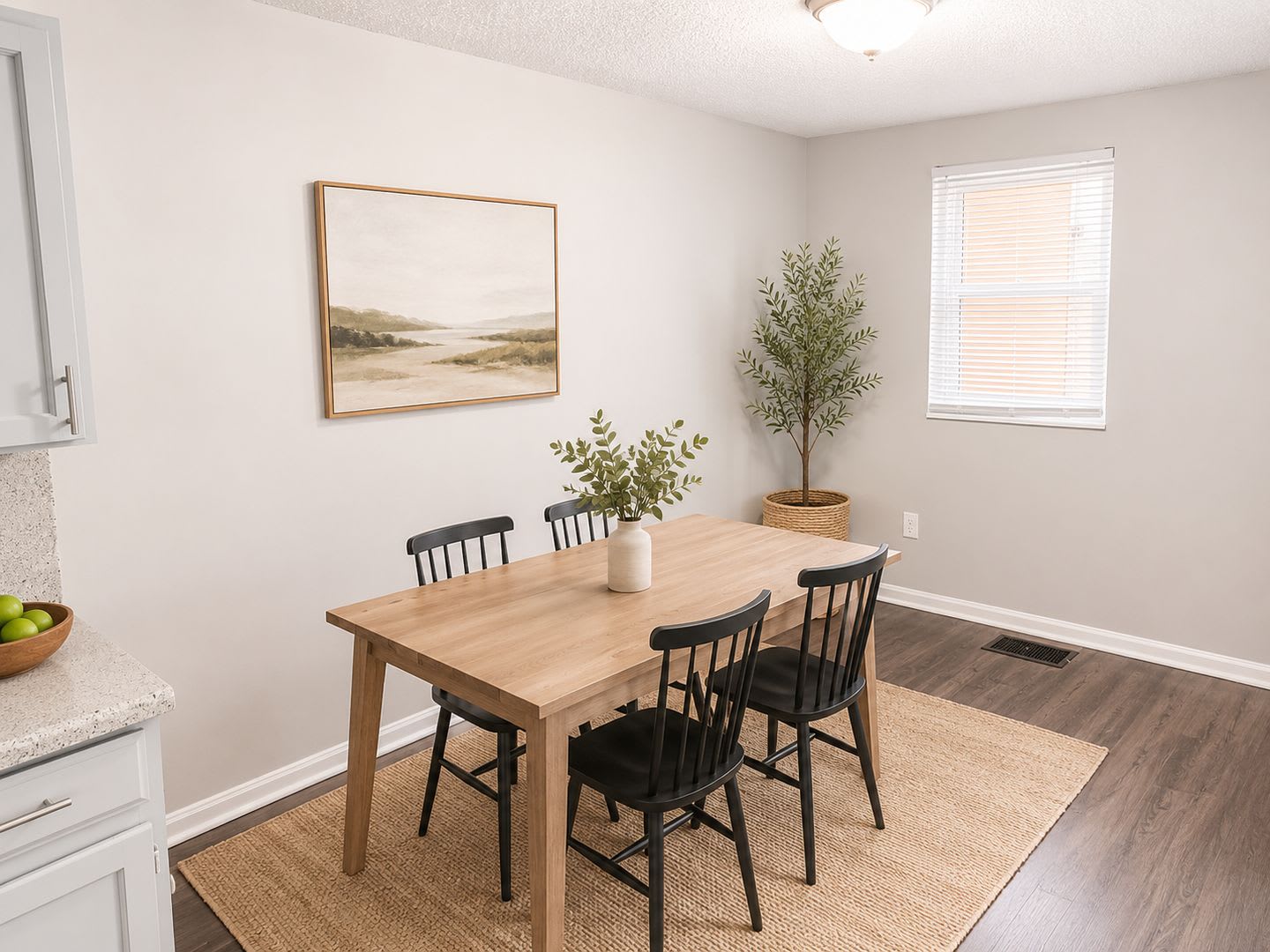 Cute Updated 3 Bedroom Home – photo 5