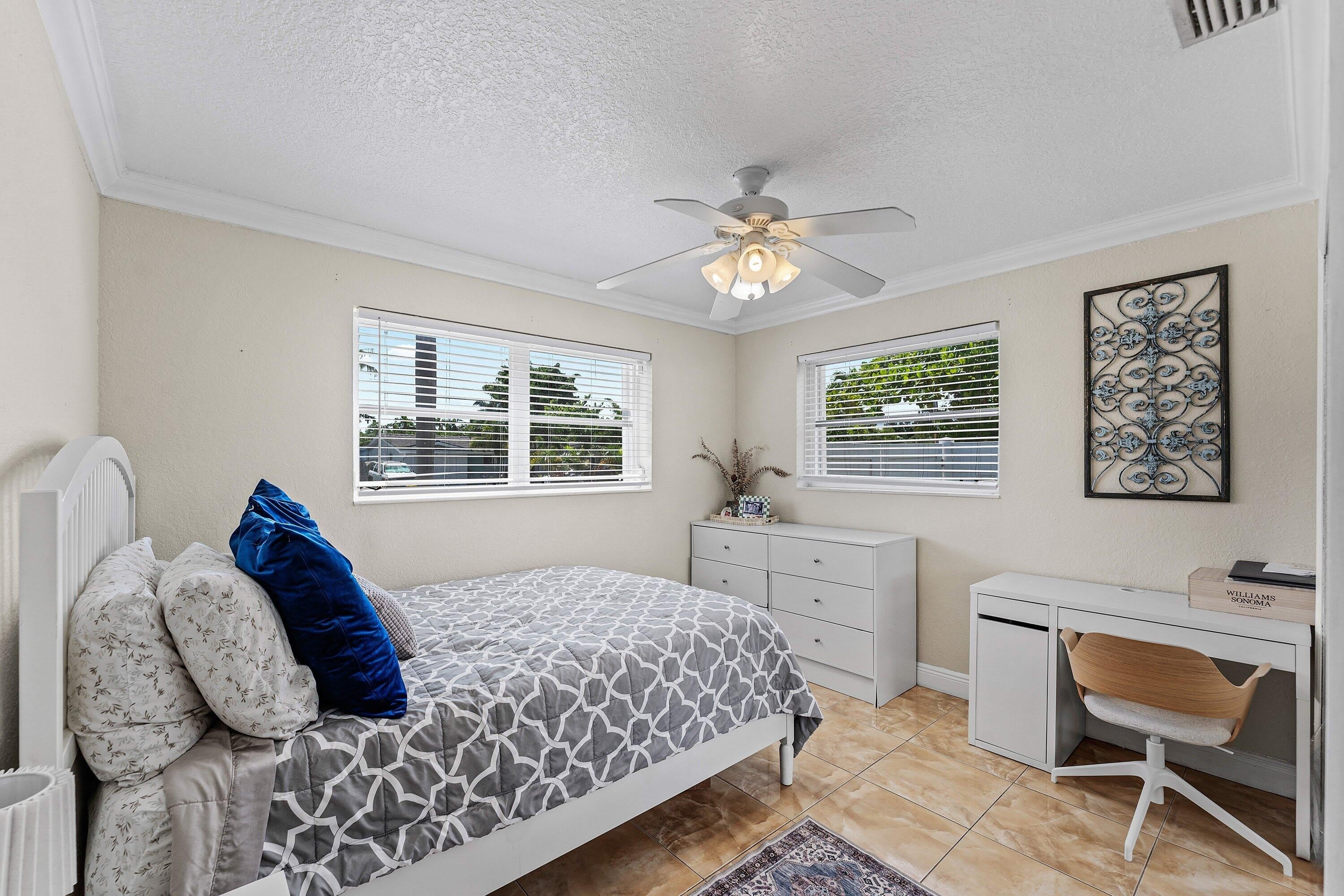 4481 SW 37TH Avenue – photo 5