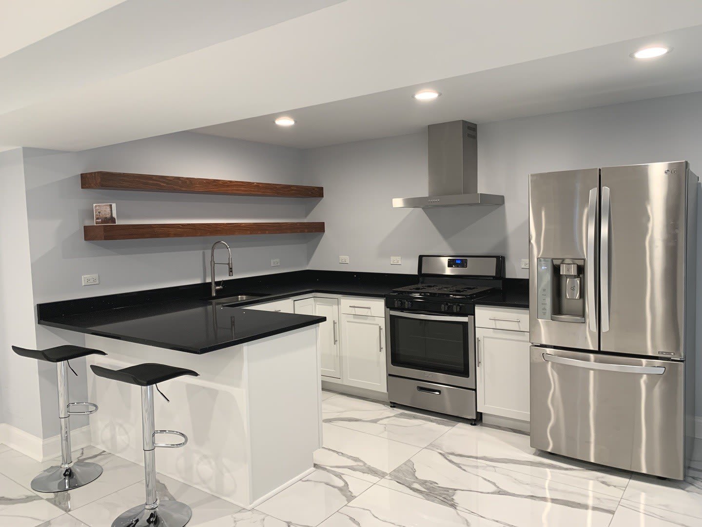3929 N Whipple Street – photo 2