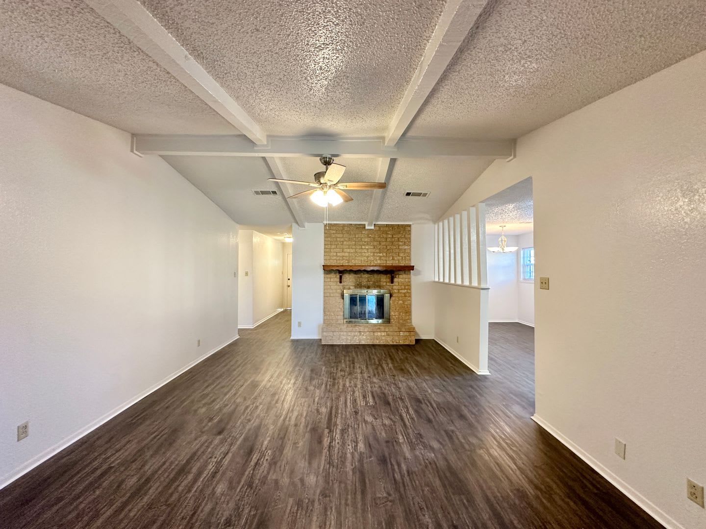 1501 Farhills Dr – photo 5