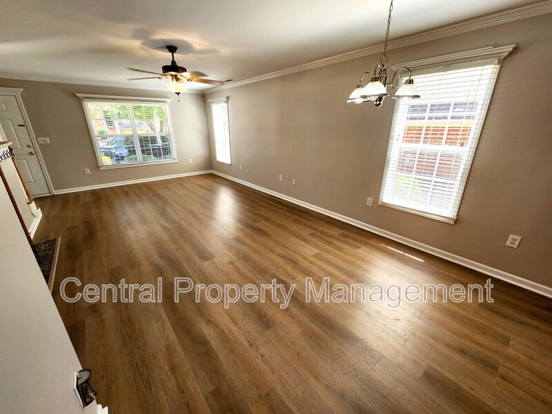 303 Rexford Drive – photo 5
