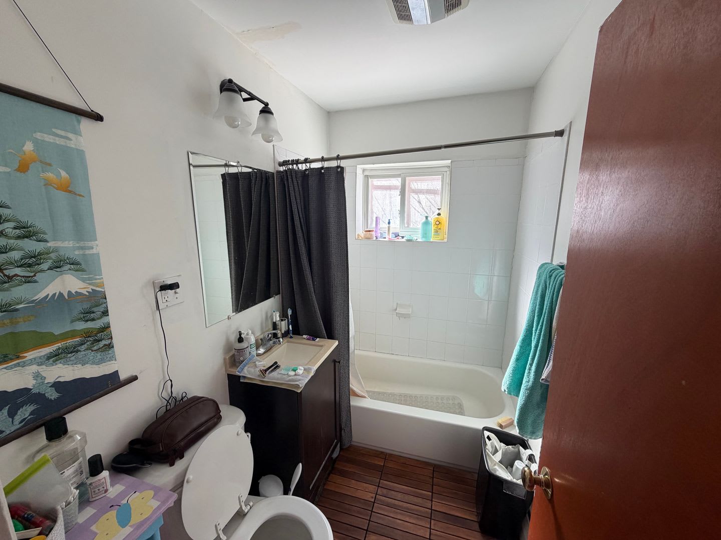 Huge and Sunny Apt near Cleveland Circle and T's! Heat and Hot Water Included! Cat Friendly! – photo 5
