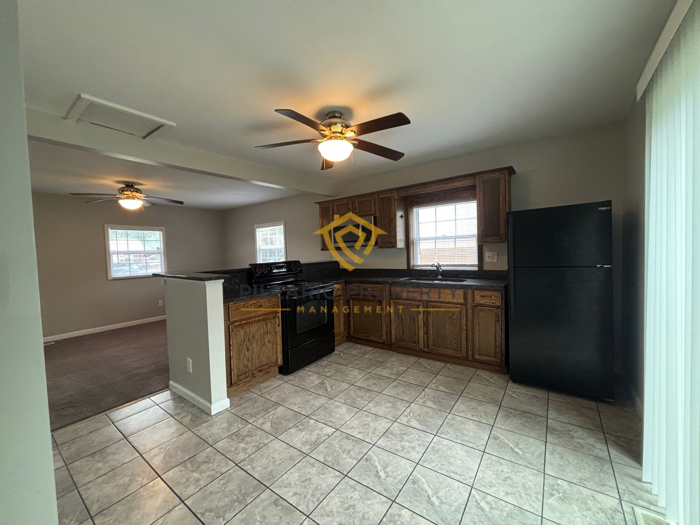 Charming 2-Bedroom Home with Spacious Yard Near Garfield Park, Available NOW! – photo 3