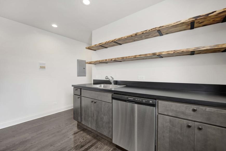 3125 N California – photo 5