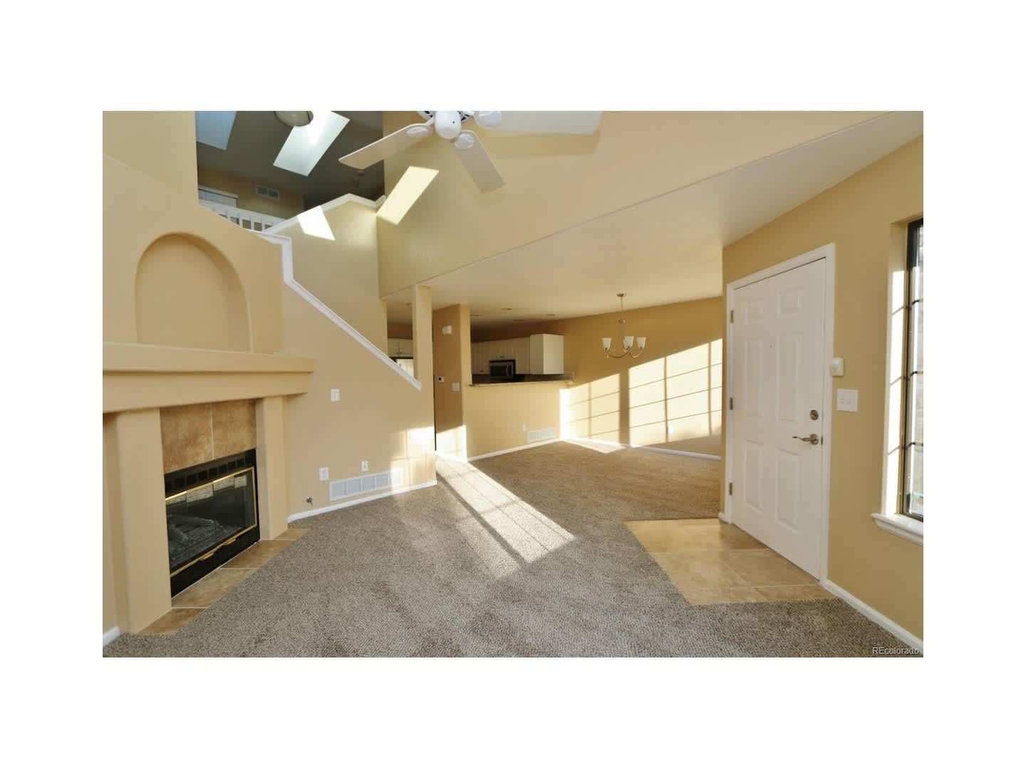 Spacious 3 bed 2 bath Townhome for Rent in Arvada – photo 5