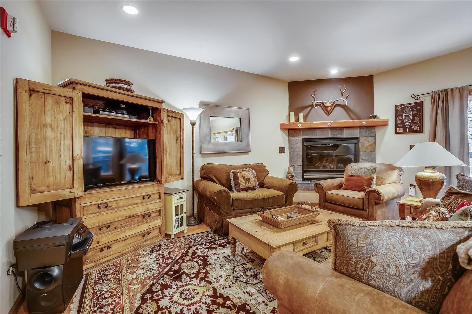Tavern Inn 2 Bedroom Ski Lease In Olympic Valley – photo 5