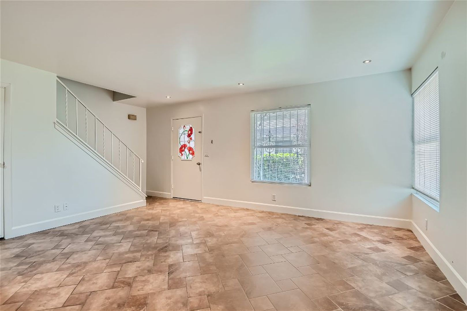 Cute and cozy 2 bedroom condo! – photo 3