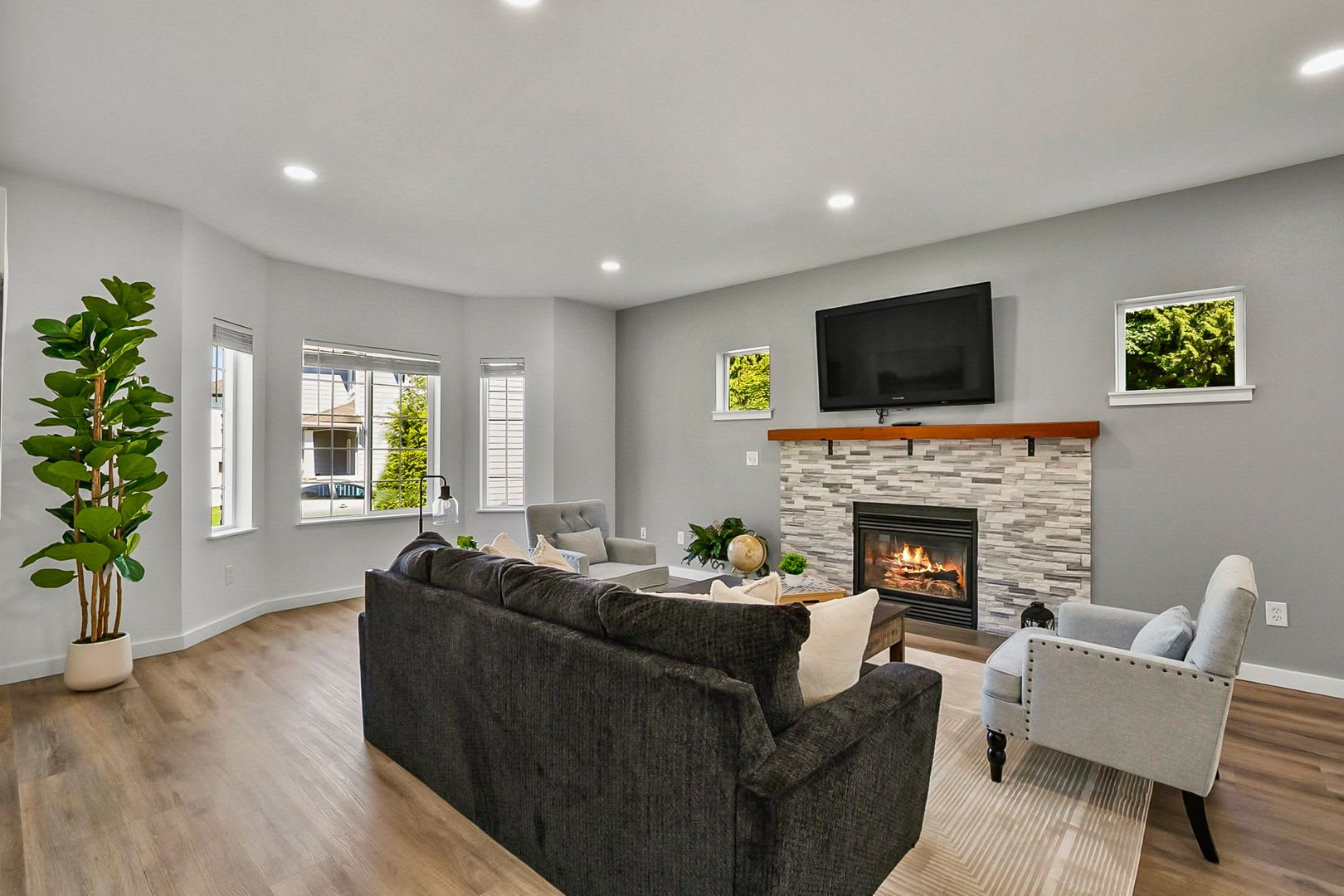 ✨ Spacious Snohomish Home with Luxury Features & Room to Live! ✨ – photo 4