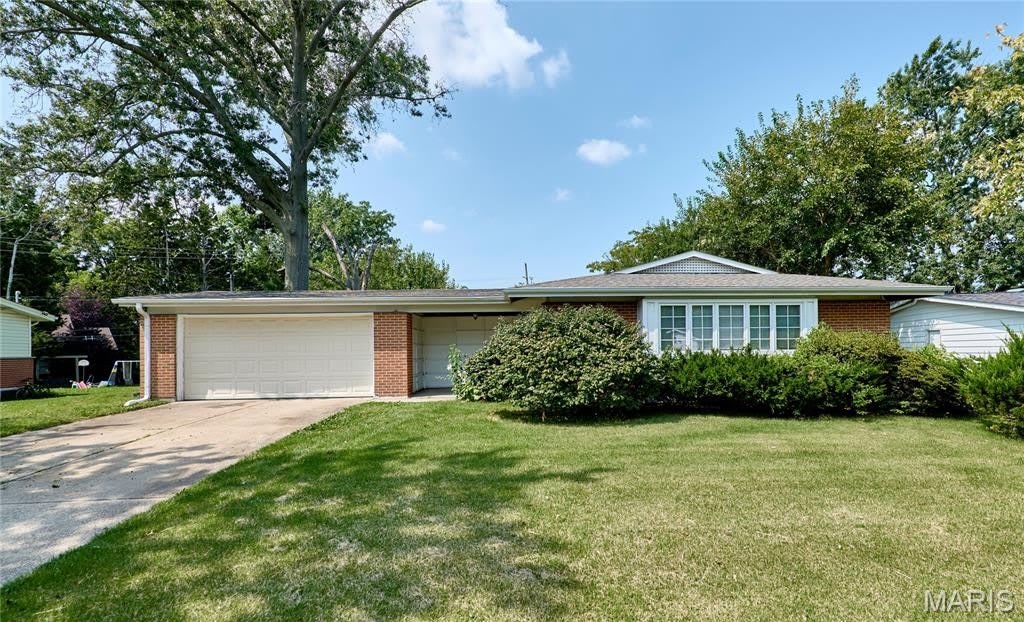 1495 Tremont Drive – photo 1