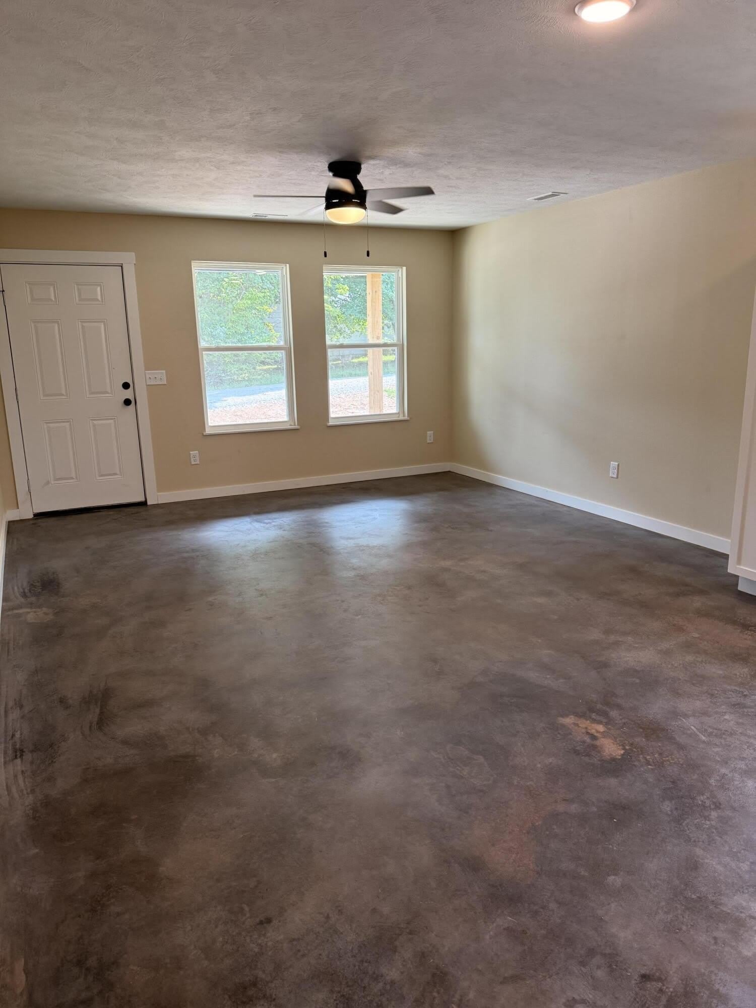 211 W Sunrise Street – photo 3