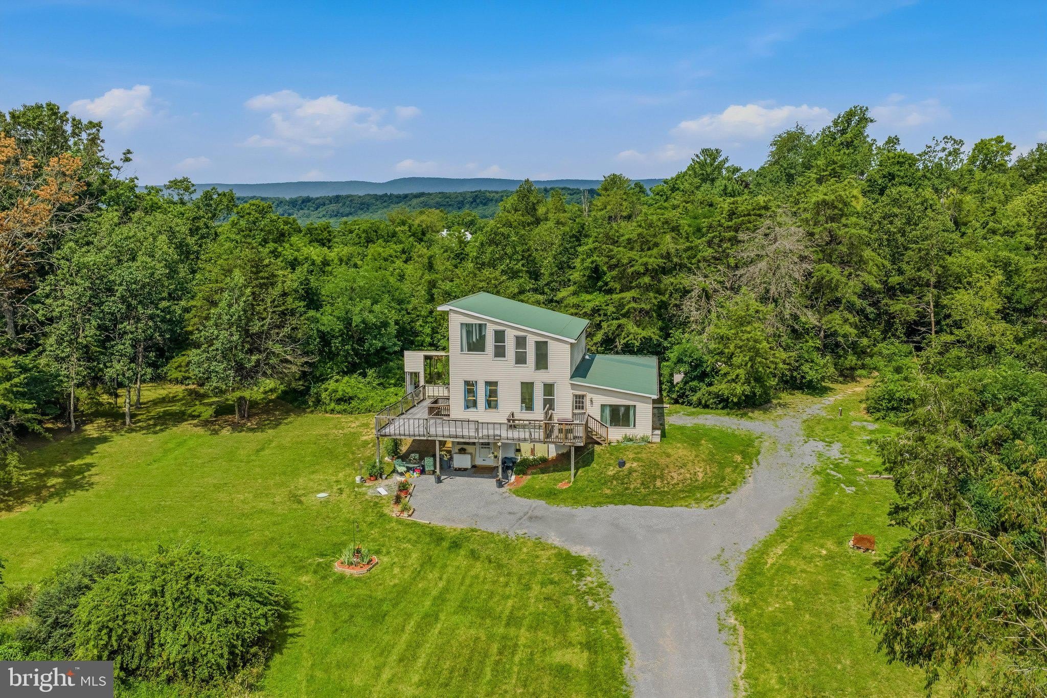 856 SPRIGGS Road – photo 5