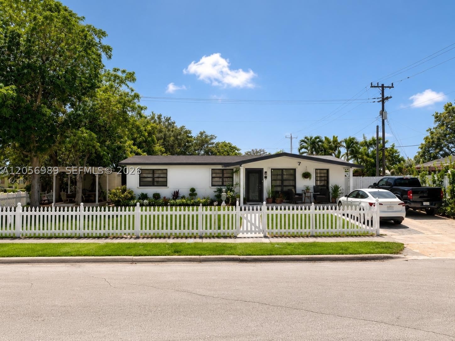 7061 Moseley St – photo 1