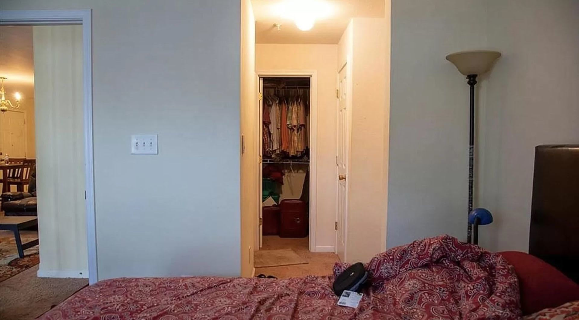 Room in 3 Bedroom Home at Plaza Walk Dr – photo 2