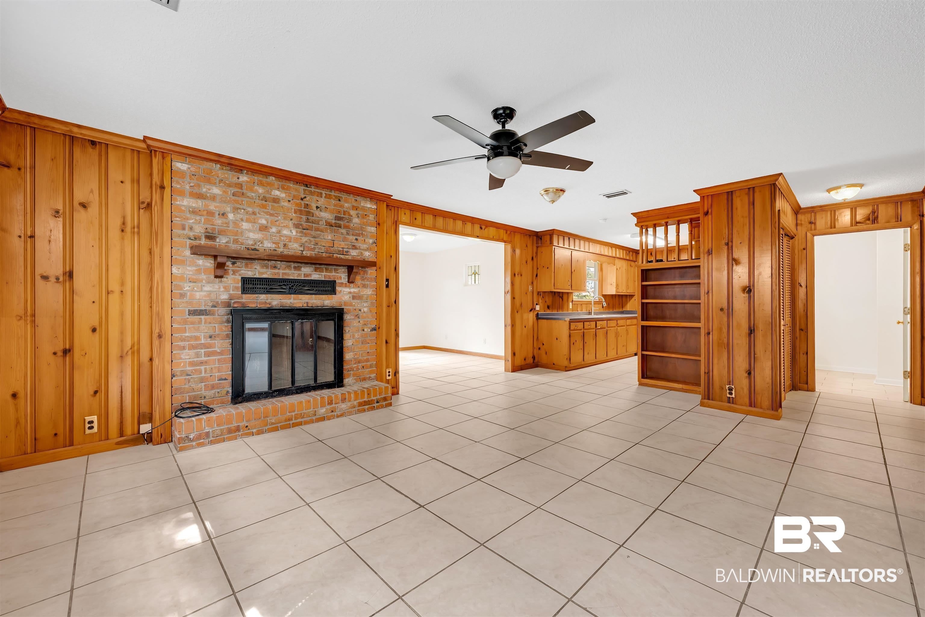 6425 Village Point Drive – photo 2