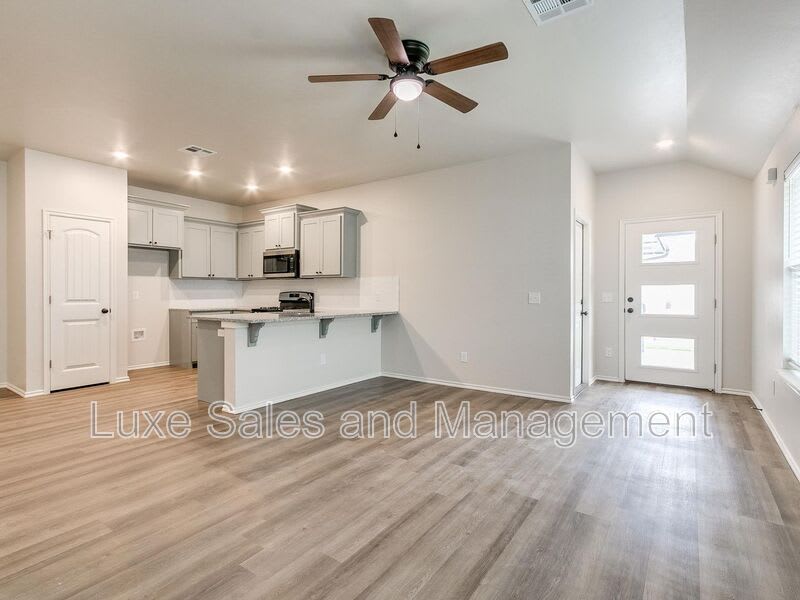 10716 Lawson Place – photo 4