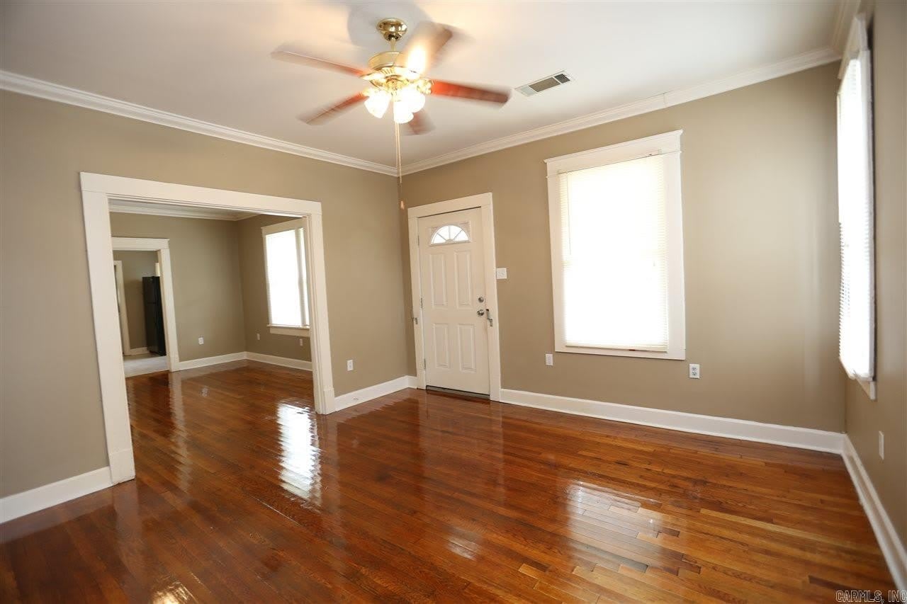 3711 W Markham – photo 4