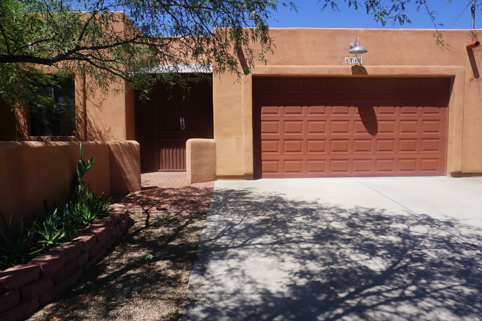 Unique 3Bdm 2Ba home is located in a great central location – photo 3