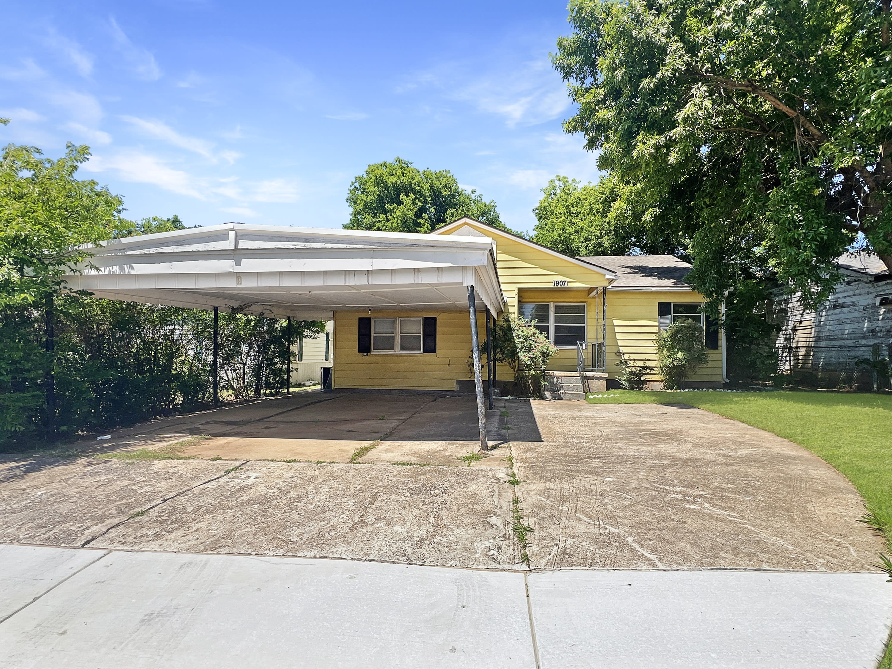 1907 Northwest Lindy Avenue – photo 1